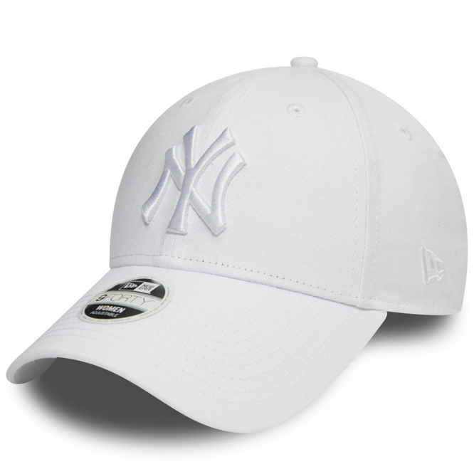 Womens New York Yankees 9FORTY Cap Essential White