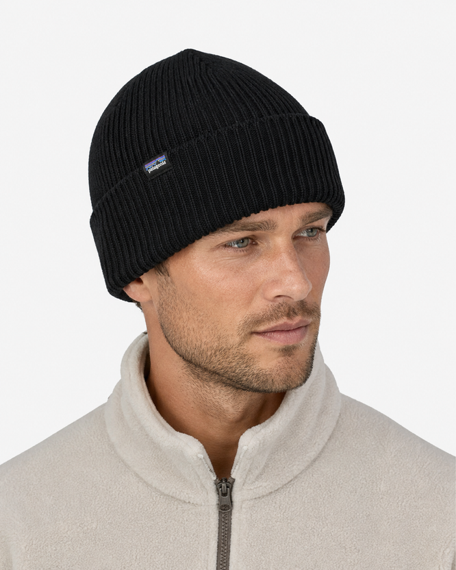 Pêcheurs roulés de bonnet noir