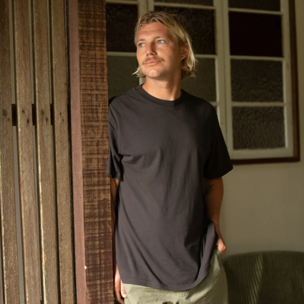 T-shirt classique Vintage Vintage Noir