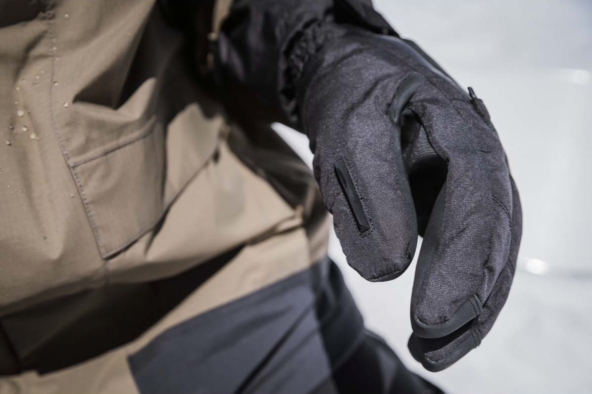 Titan Glove Carbon