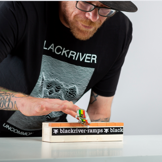 Boîte à briques Fingerboard Rampe