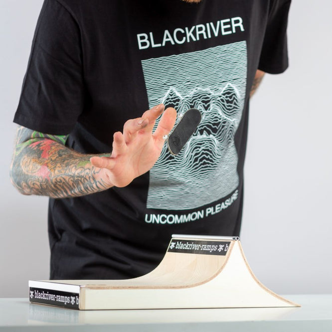 Rampe de signature John Cowart